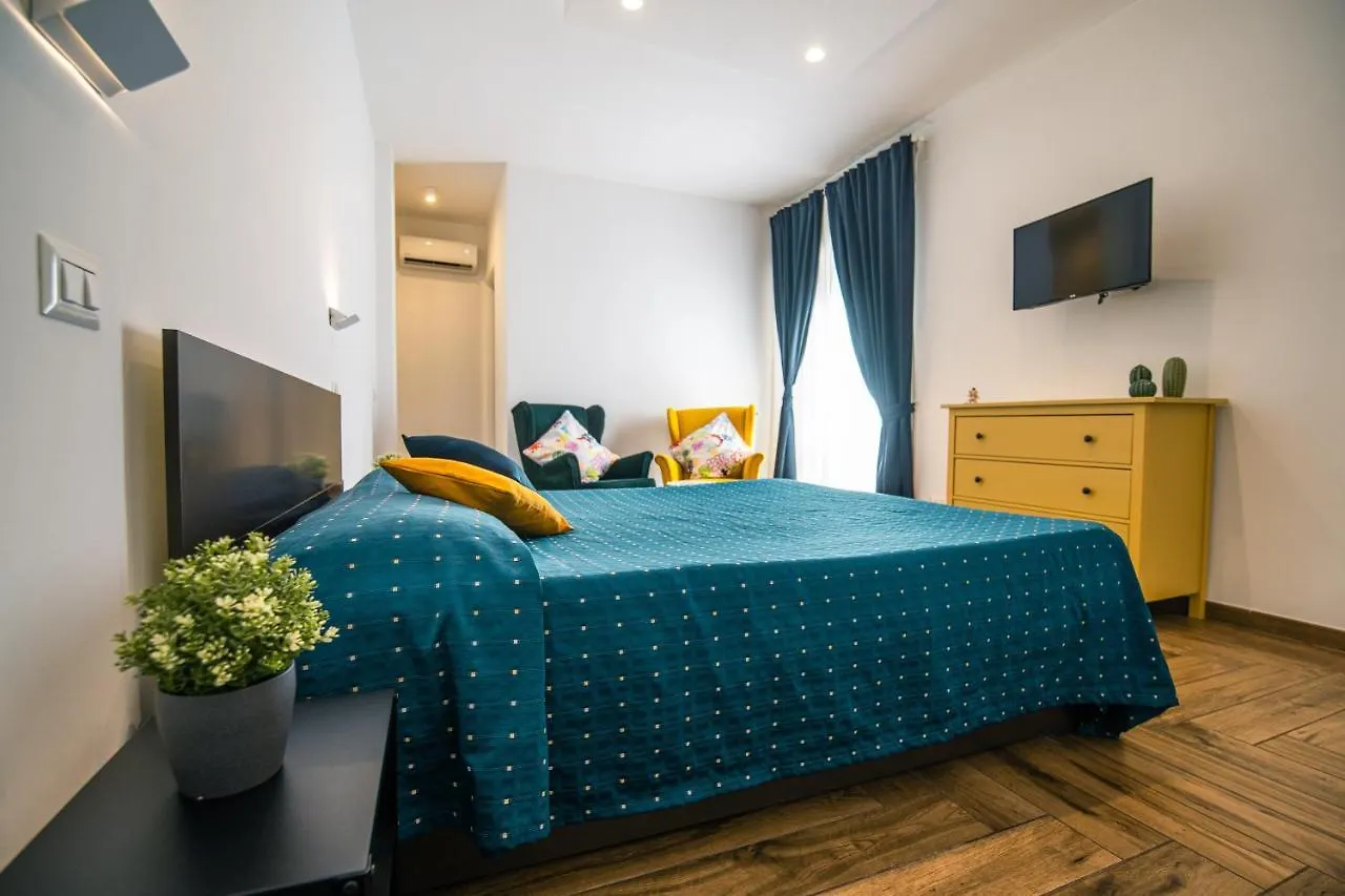 Hub Ferroviario - 12 Posti Letto Per Il Tuo Gruppo A Napoli Con Wifi E Netflix Bed & Breakfast