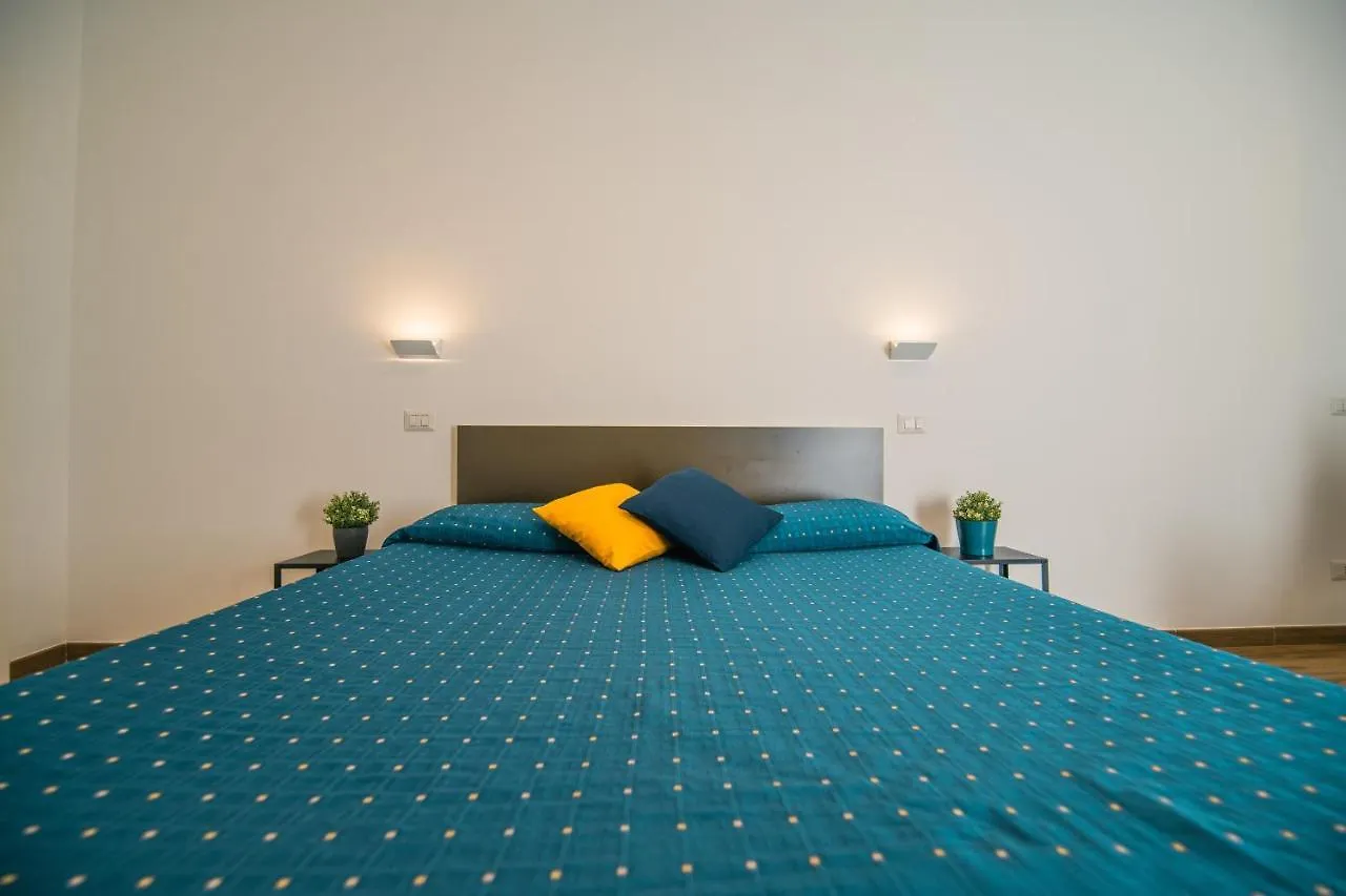 Hub Ferroviario - 12 Posti Letto Per Il Tuo Gruppo A Napoli Con Wifi E Netflix Bed & Breakfast