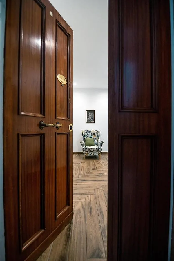 Hub Ferroviario - 12 Posti Letto Per Il Tuo Gruppo A Napoli Con Wifi E Netflix Bed & Breakfast