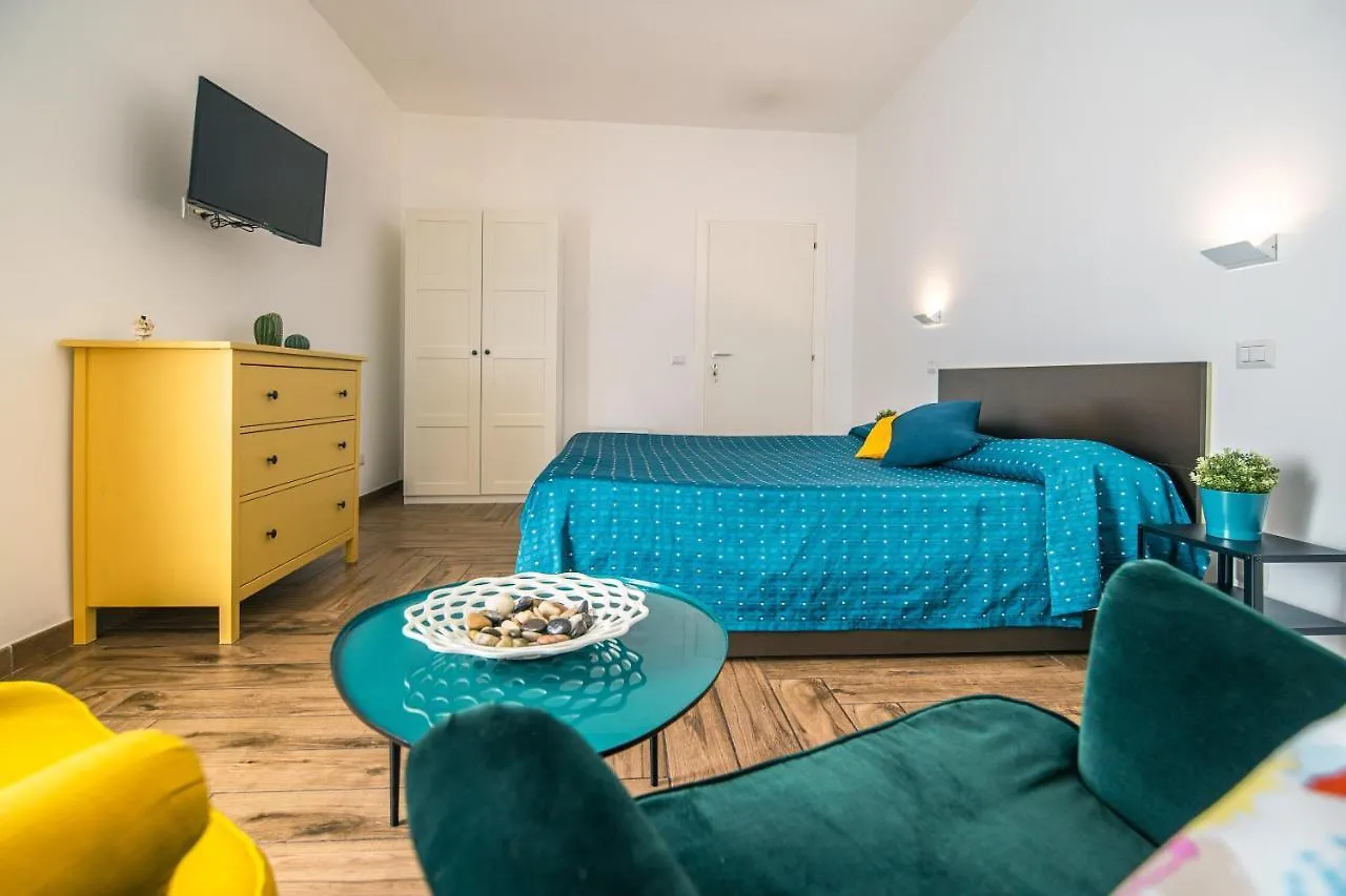 Hub Ferroviario - 12 Posti Letto Per Il Tuo Gruppo A Napoli Con Wifi E Netflix Bed & Breakfast Italy