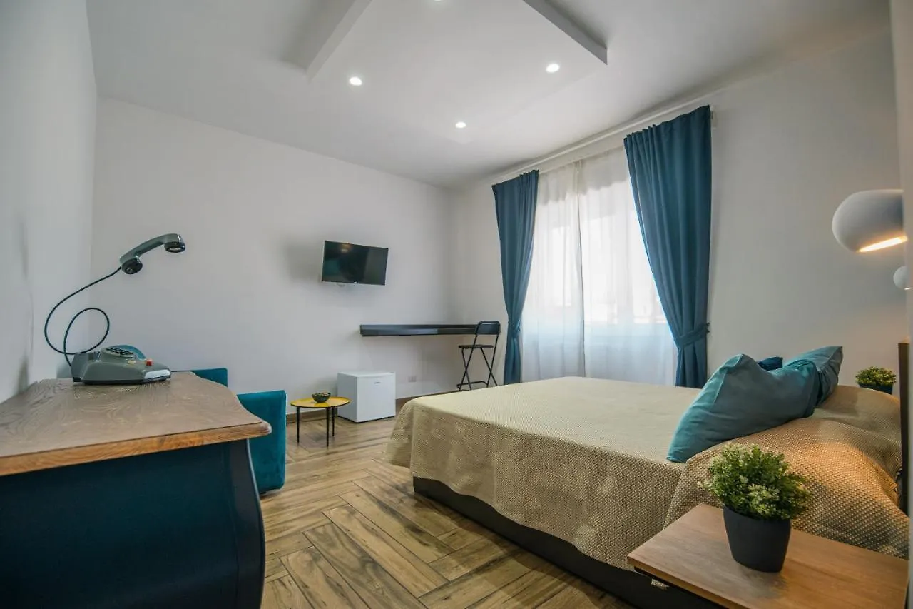 Hub Ferroviario - 12 Posti Letto Per Il Tuo Gruppo A Napoli Con Wifi E Netflix Bed & Breakfast